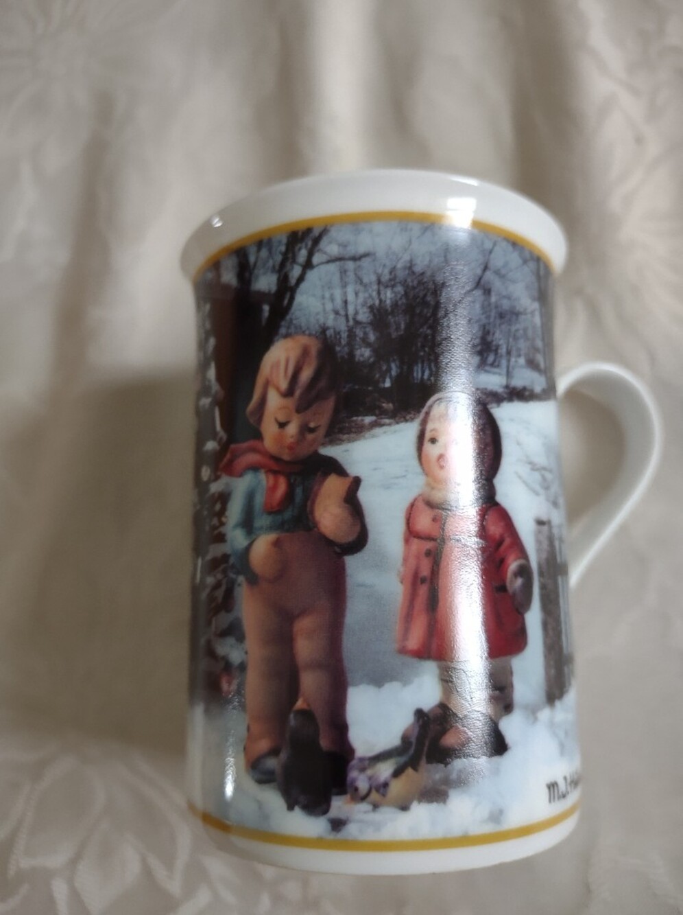December Winter Song Hummel Goebel Fine Porcelain Collector Mug